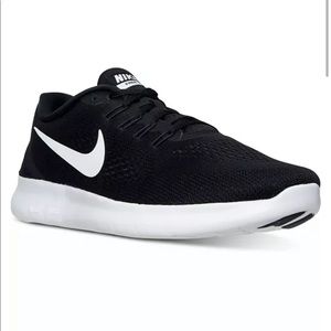 Women's Free Running Sneakers